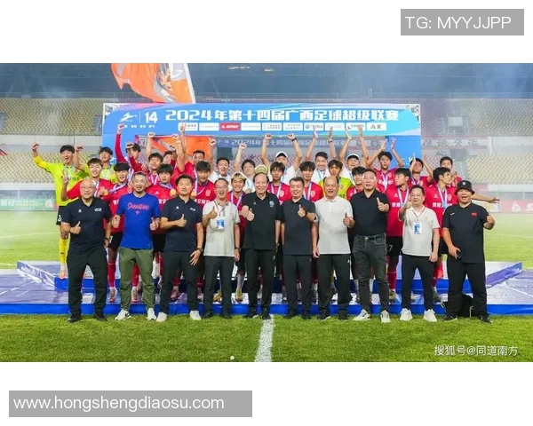 足球明星是否已正式宣布入伍引发球迷热议与关注